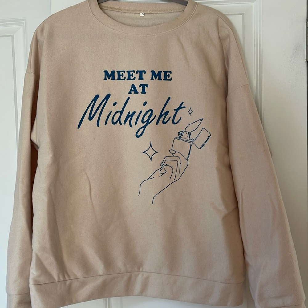 ETSY SHOP TAYLOR SWIFT MIDNIGHTS SIZE L CREWNECK! NEVER WORN!